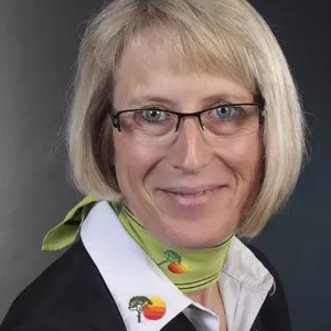 <p><span>Eva Mangold</span></p>