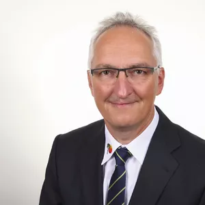 <p><span>Andrew Hoffmann</span></p>