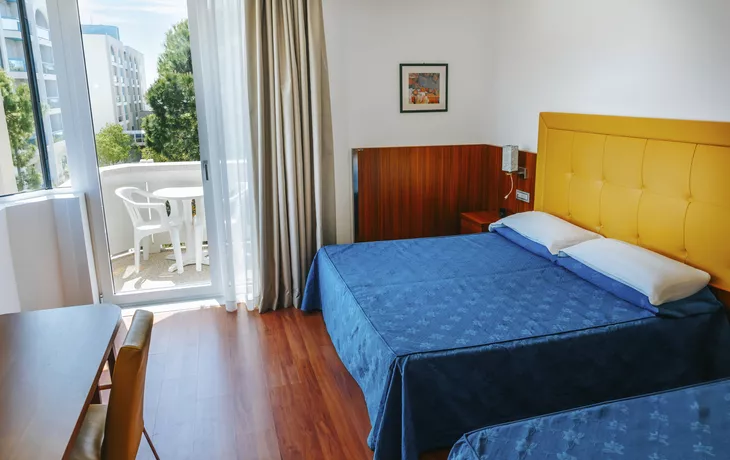 Zimmerbeispiel Doppelzimmer mit Zustellbett