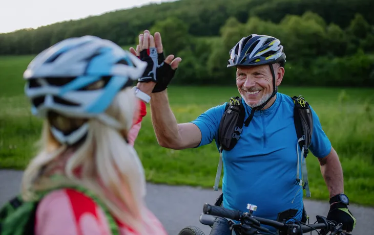 aktives Seniorenpaar