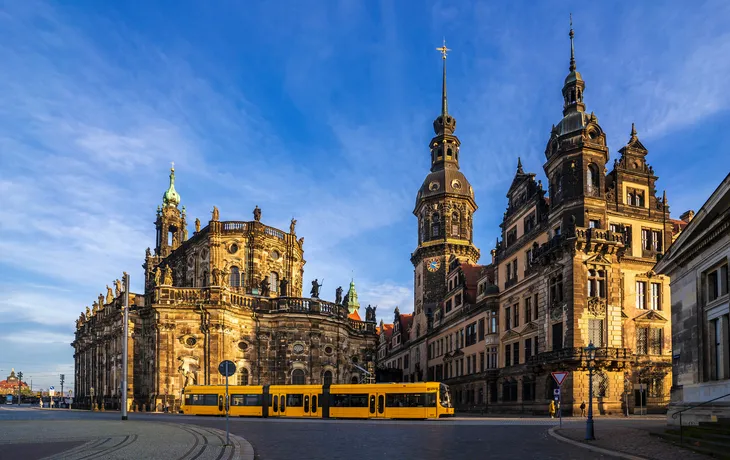 Theaterplatz view in Dresden