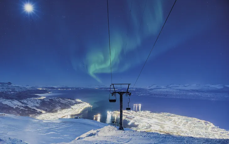 Nordlichter vom Gipfel des Narvikfjellet in Narvik